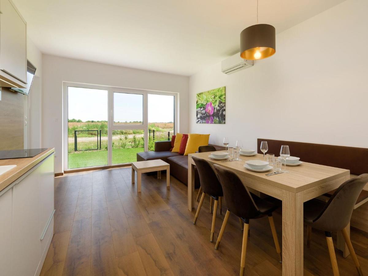 Apartment With Pool, Roof Terrace, Garden Zsira Εξωτερικό φωτογραφία